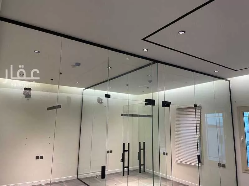 مكتب تجاري للإيجار في شارع ابي بكر الصديق الفرعي, حي المصيف, مدينة الرياض, منطقة الرياض 1 صورة