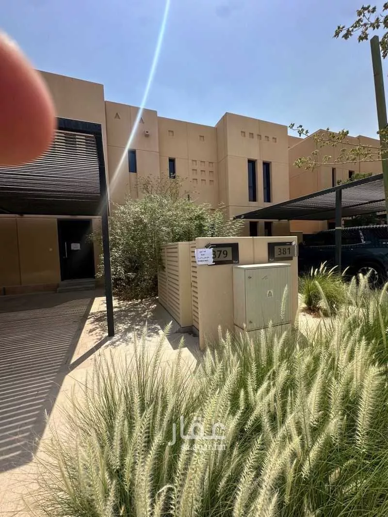 فيلا للبيع في شارع رقم 1103 ، حي مطار الملك خالد الدولي ، الرياض ، منطقة الرياض 1 صورة
