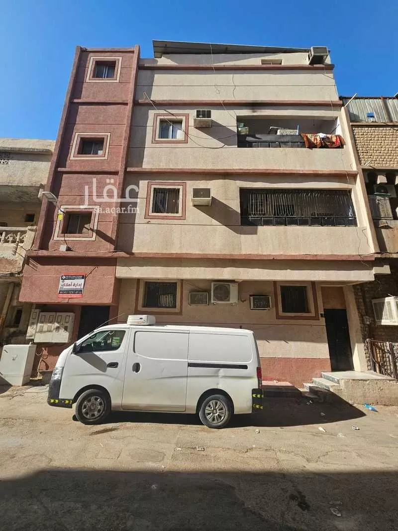 عمارة للبيع في شارع مسلمة الفهري, حي منفوحة الجديدة, مدينة الرياض, منطقة الرياض 1 صورة