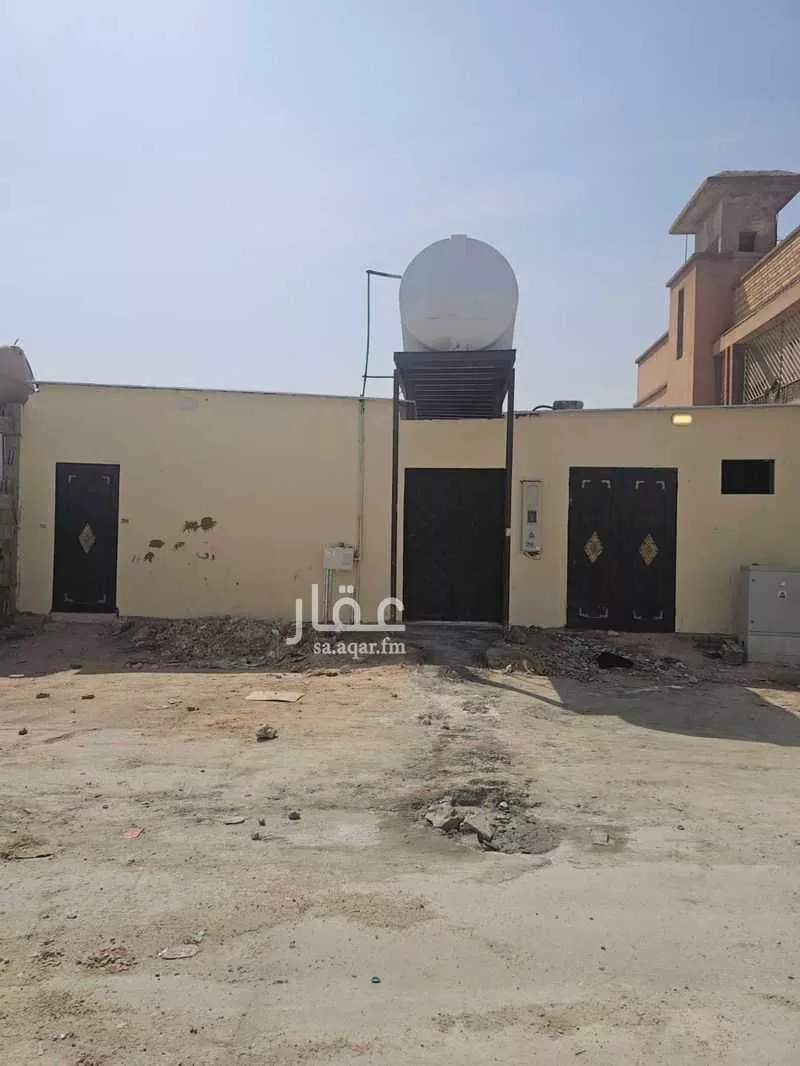 دور للبيع في شارع عبدالرحمن بن عدي, حي الفيصلية, مدينة الرياض, منطقة الرياض 1 صورة