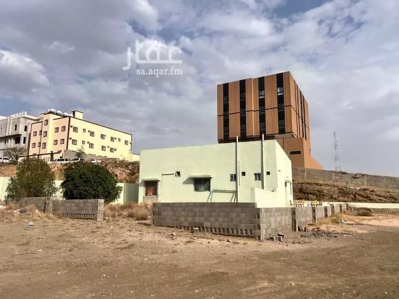 أرض للبيع في شارع عامر الكناني, حي الجامعيين, مدينة خميس مشيط, منطقة عسير 1 صورة