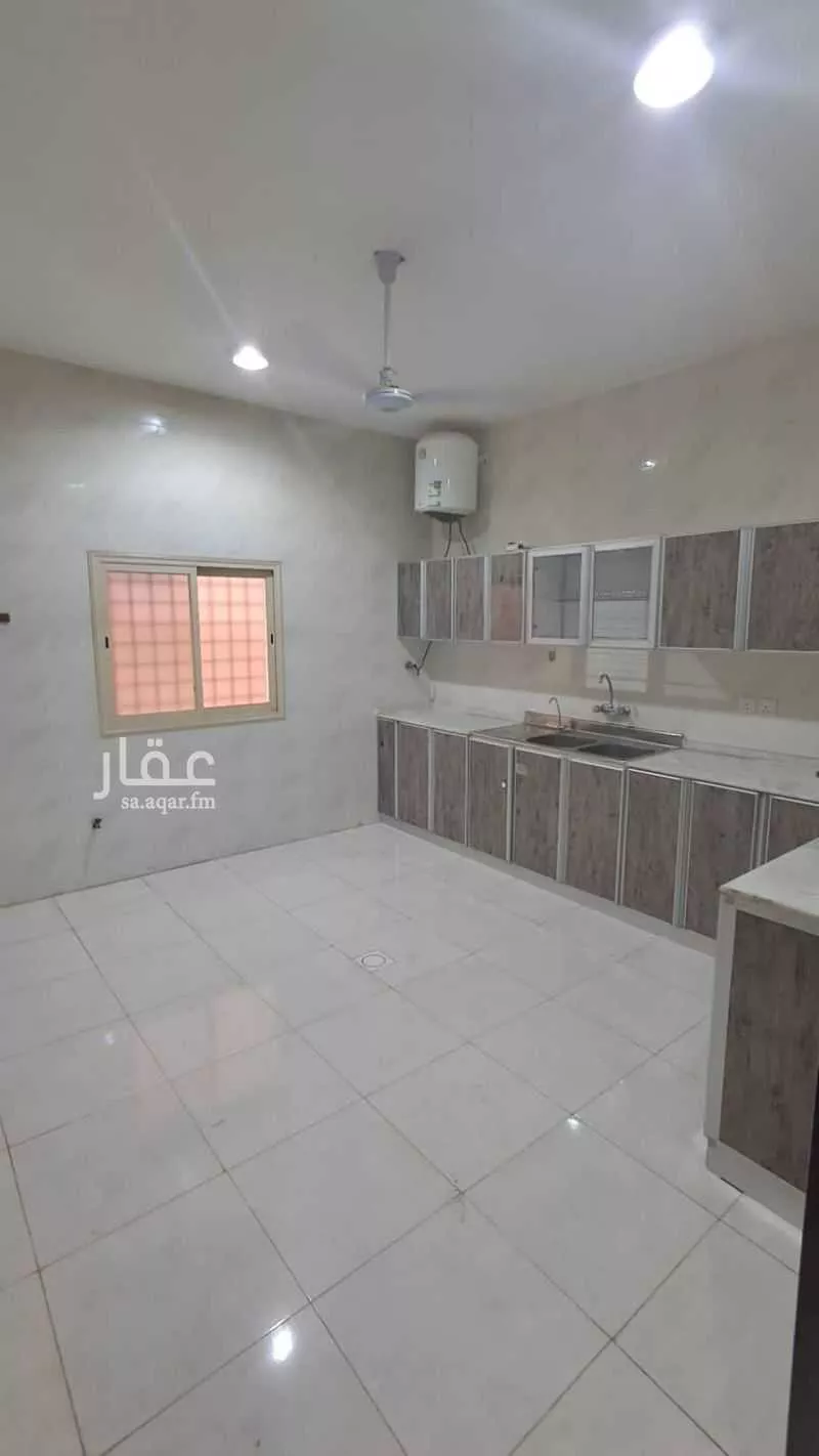 شقة للإيجار في شارع سعيد بن حريث, حي المعارض, مدينة خميس مشيط, منطقة عسير 1 صورة