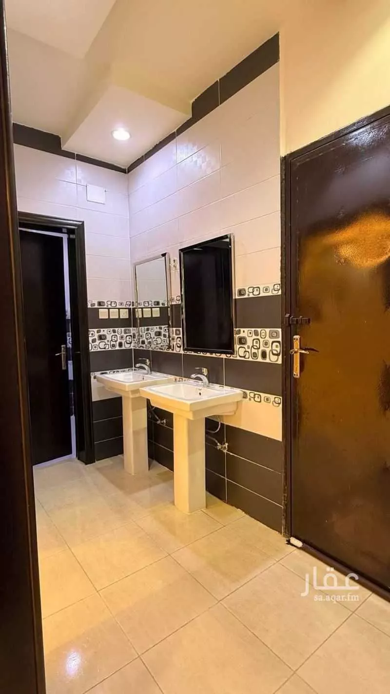 شقة للإيجار في شارع طليب ابن عمير, حي المعارض, مدينة خميس مشيط, منطقة عسير 1 صورة
