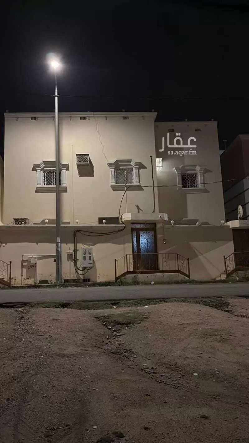 عمارة للبيع في شارع ال قيشه 89, حي ال قيشه , مدينة احد رفيده, منطقة عسير 1 صورة