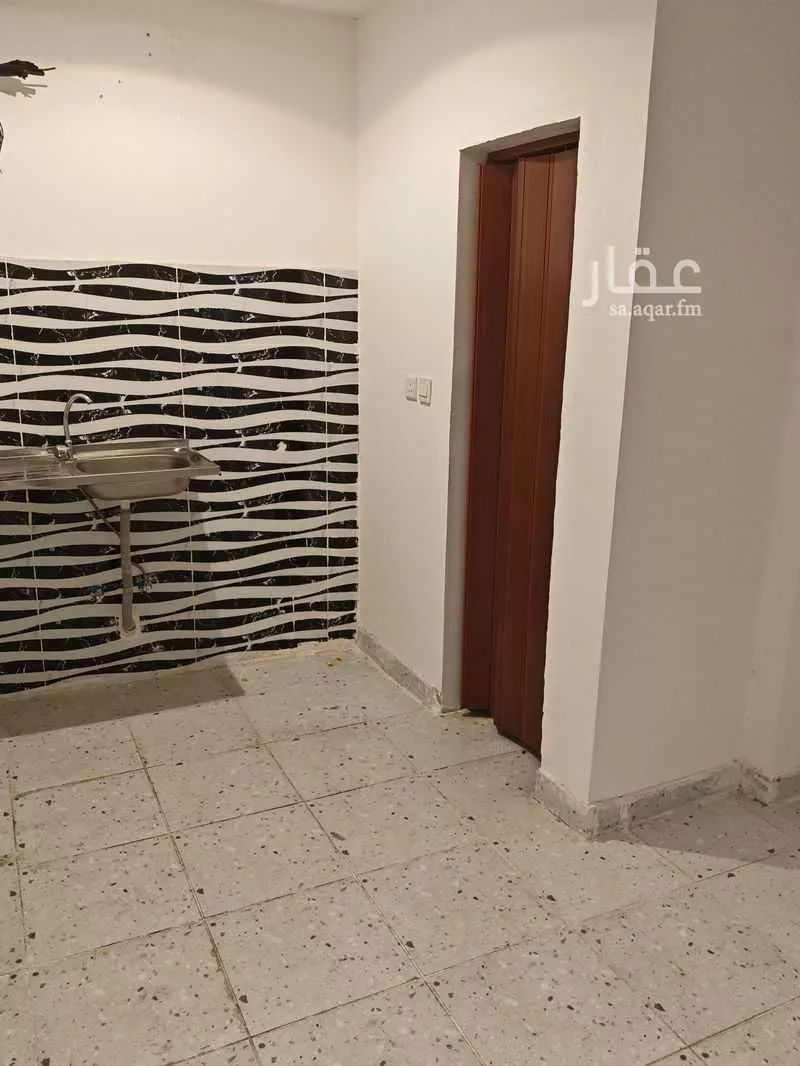 غرفة للإيجار في شارع الشيخ محمد عمر بري ، حي مريخ ، جدة ، جدة 1 صورة