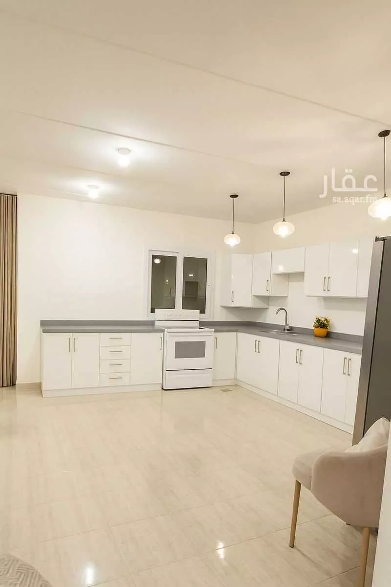 فيلا للإيجار في شارع علي الأحمر, حي مطار الملك خالد الدولي, مدينة الرياض, منطقة الرياض 1 صورة