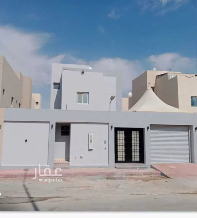 فيلا للبيع في شارع عايض العبود, حي طويق, مدينة الرياض, منطقة الرياض 1 صورة