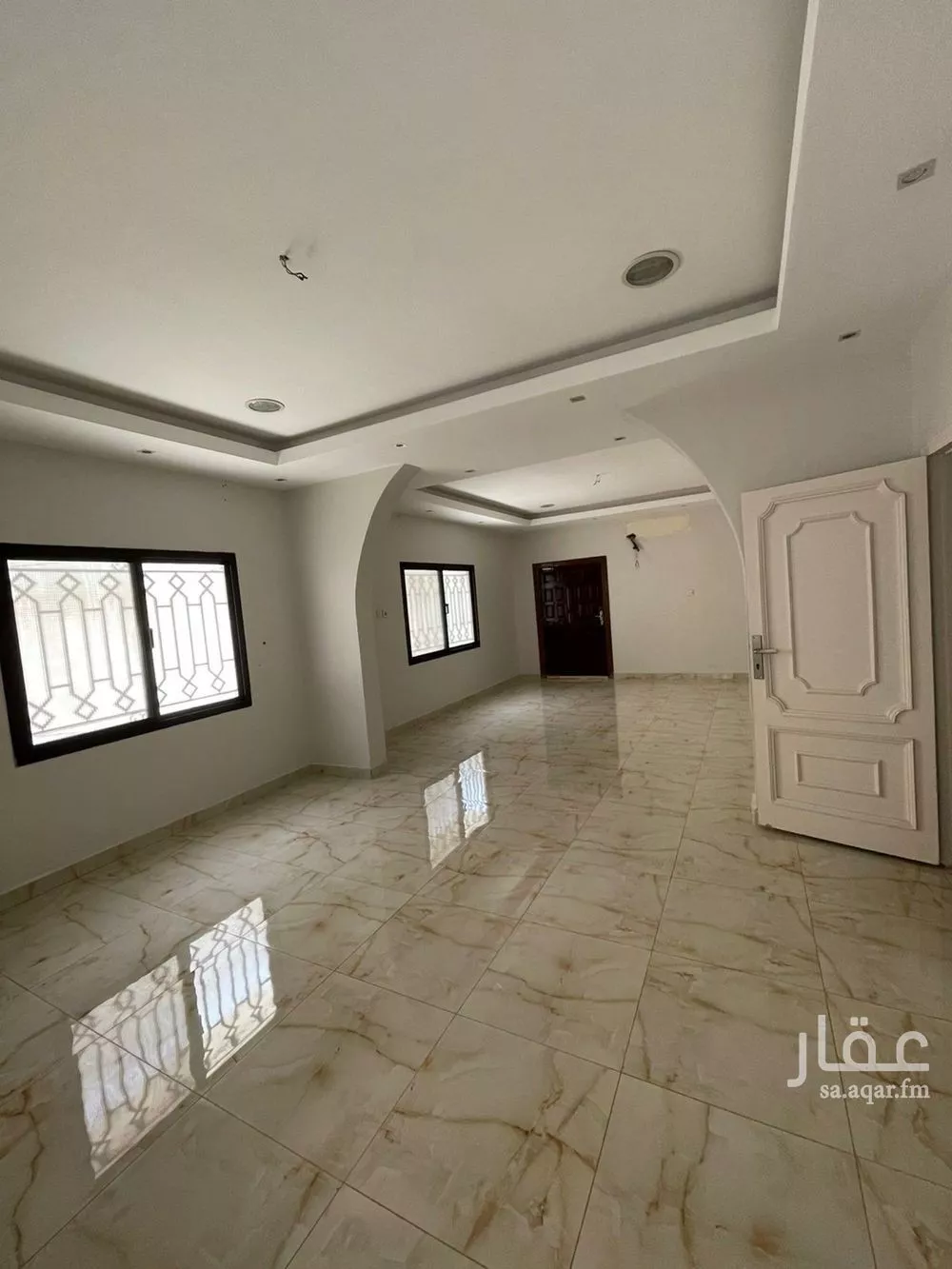 فيلا للبيع في شارع محمد الاهدل, حي المحمدية, مدينة جدة, منطقة مكة المكرمة 1 صورة