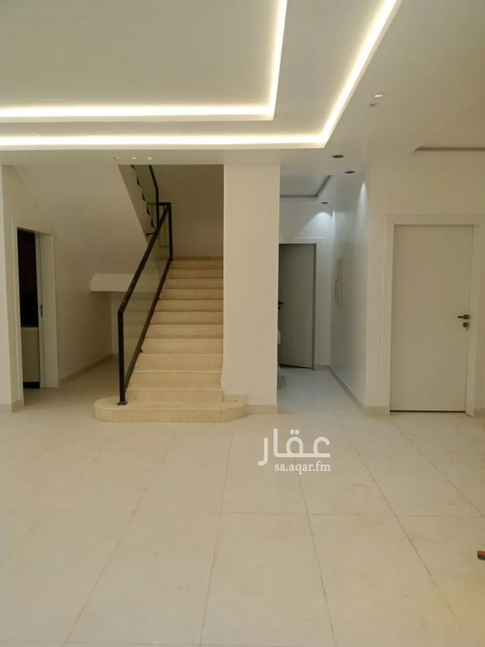 فيلا للإيجار في شارع رقم 384, حي النرجس, مدينة الرياض, منطقة الرياض 1 صورة