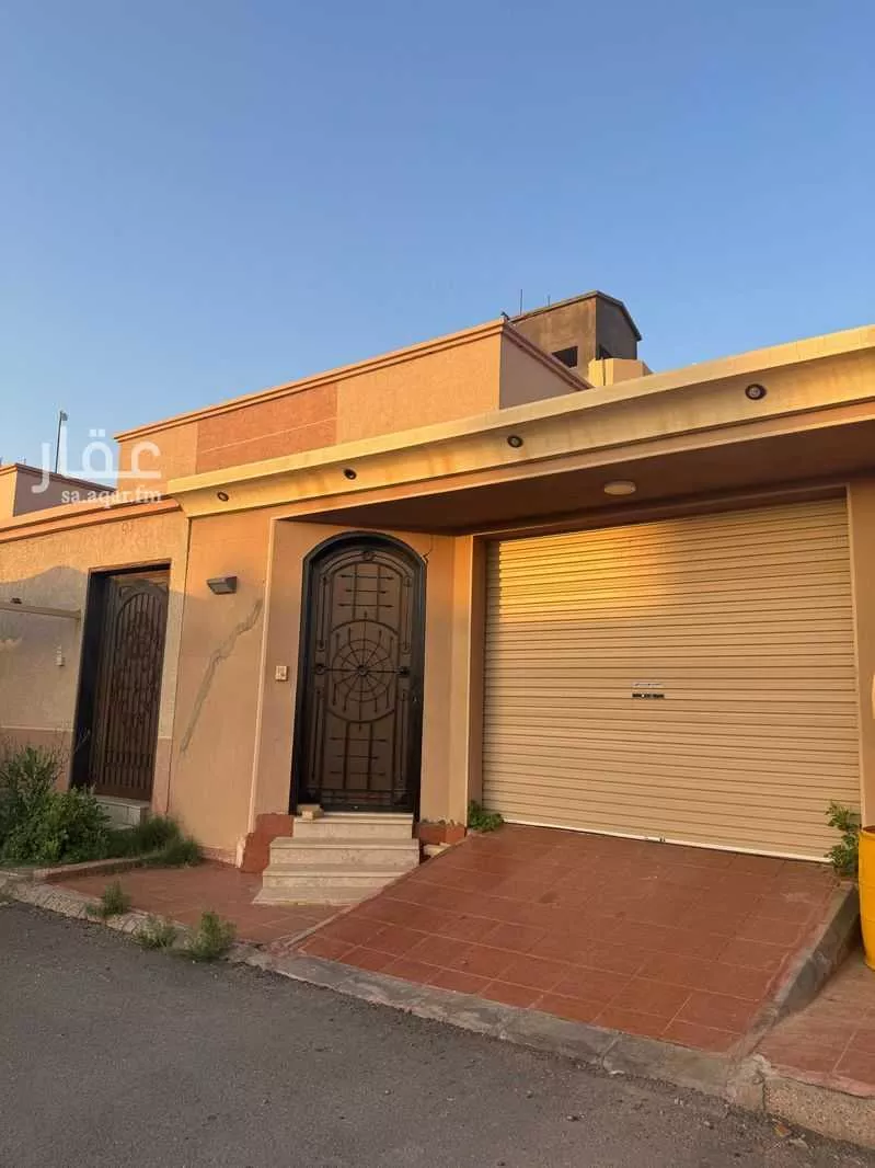 فيلا للبيع في شارع الشعبي, حي اللصافة, مدينة المذنب, منطقة القصيم 1 صورة