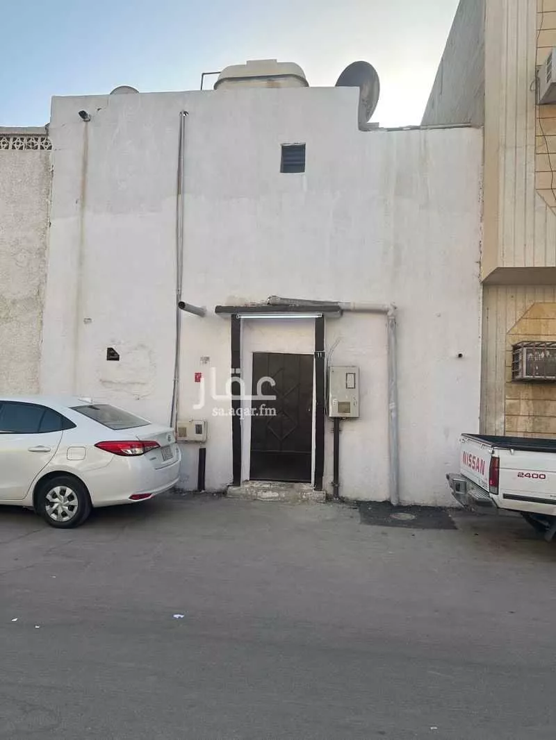 فيلا للبيع في شارع عمر أبي حفص, حي الجرادية, مدينة الرياض, منطقة الرياض 1 صورة