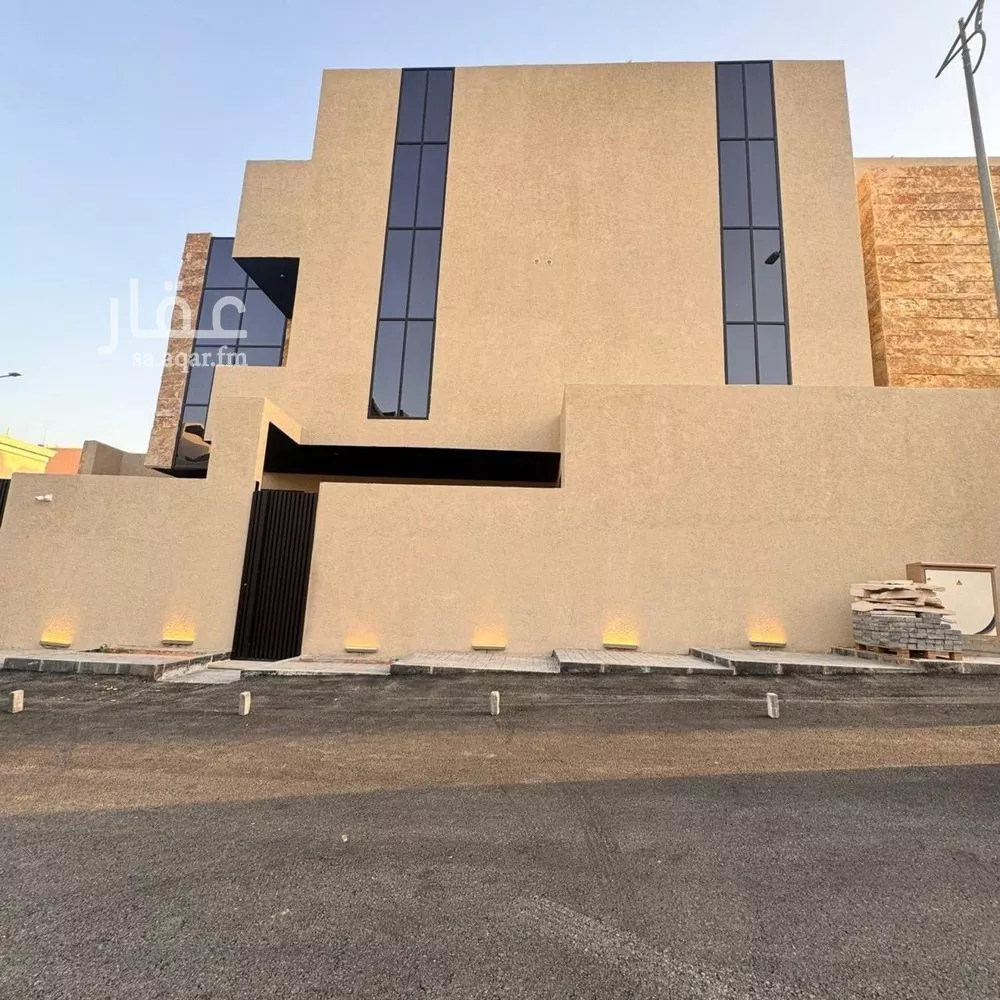 فيلا للبيع في شارع رقم 438, حي الملقا, مدينة الرياض, منطقة الرياض 1 صورة