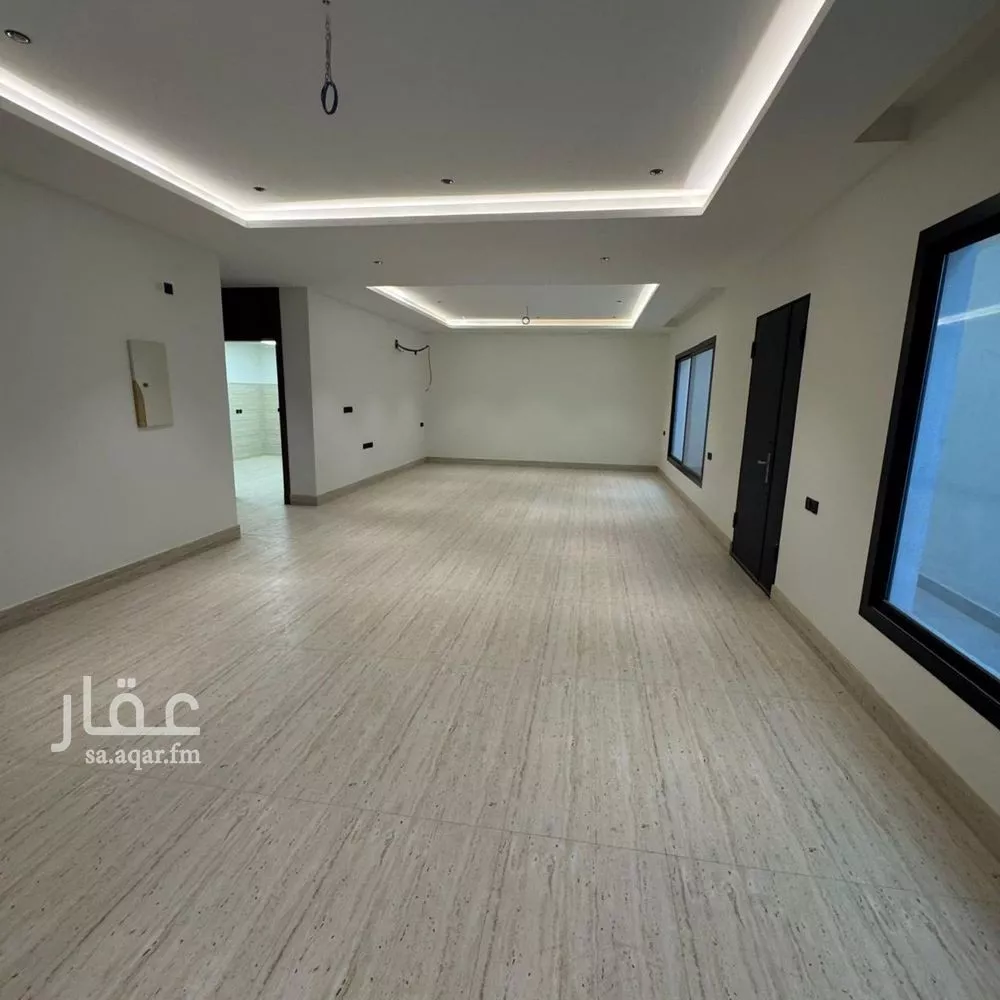 فيلا للبيع في شارع محمد الشارعي, حي النرجس, مدينة الرياض, منطقة الرياض 1 صورة