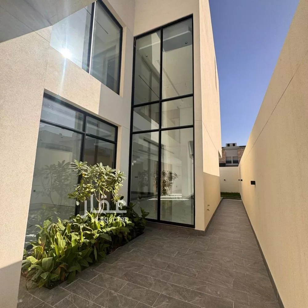 فيلا للبيع في شارع محمد بن شاكر الكتبي, حي النرجس, مدينة الرياض, منطقة الرياض 1 صورة