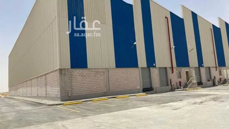 مستودع للإيجار في شارع يحيى بن عمر اللمتوني, حي القيروان, مدينة الرياض, منطقة الرياض 1 صورة