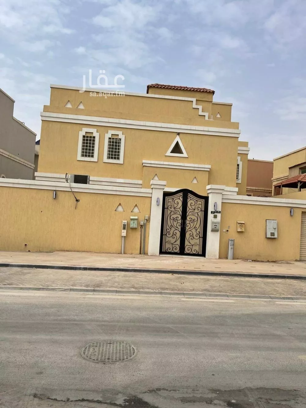 فيلا للإيجار في شارع ناصر الدين الطائي, حي الفلاح, مدينة الرياض, منطقة الرياض 1 صورة