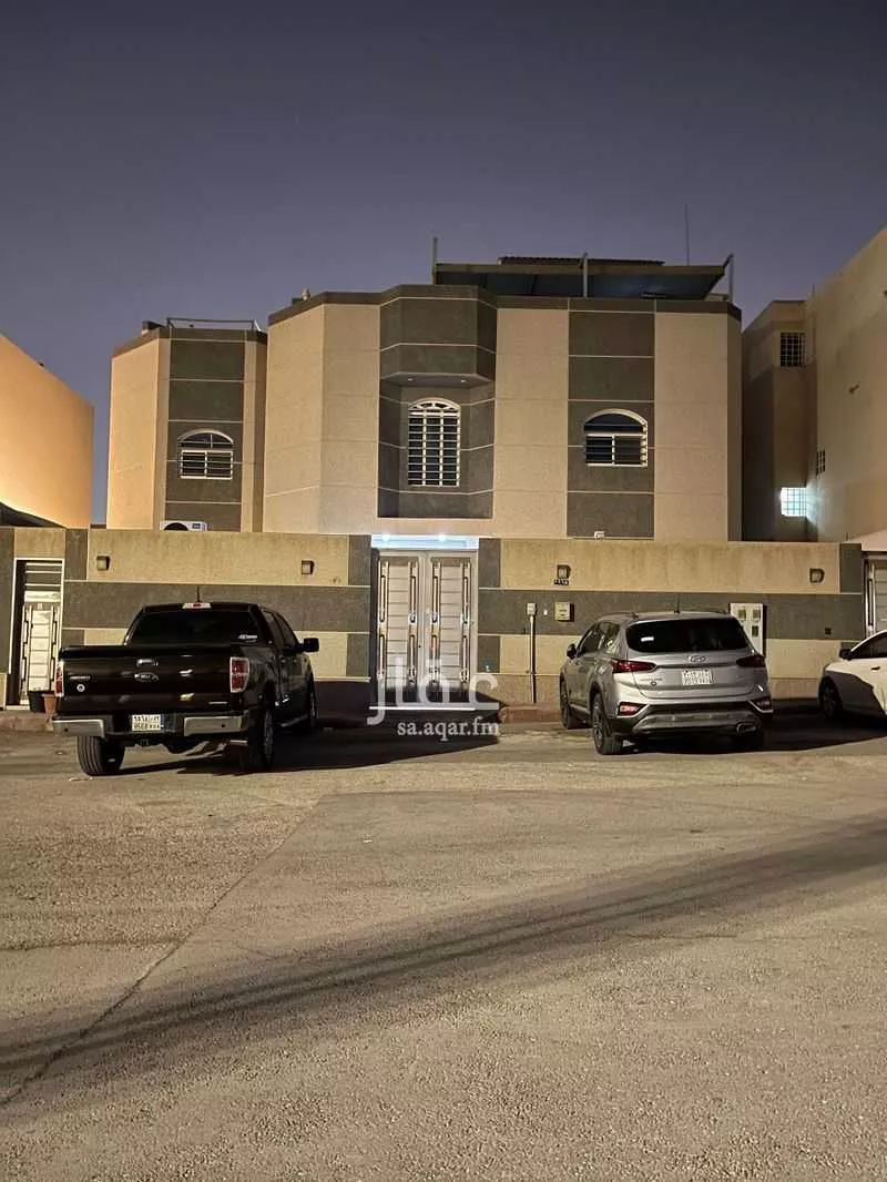فيلا للبيع في شارع رقم 496, حي الملقا, مدينة الرياض, منطقة الرياض 1 صورة