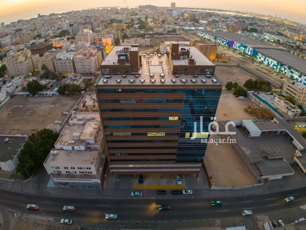 مكتب تجاري للإيجار في شارع طريق المدينة المنورة, حي الرويس, مدينة جدة, منطقة مكة المكرمة 1 صورة