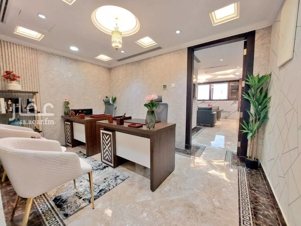 مكتب تجاري للإيجار في شارع التخصصي الفرعي, حي المحمدية, مدينة الرياض, منطقة الرياض 1 صورة