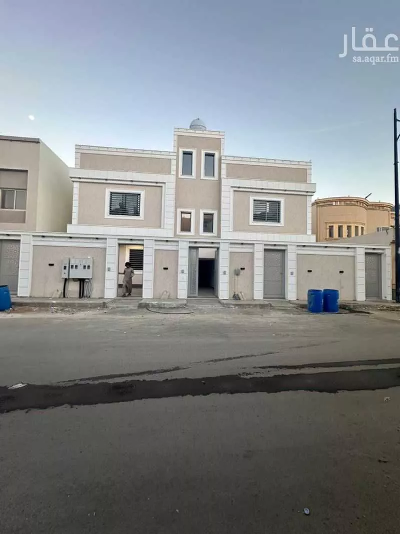 فيلا للبيع في شارع ذات الاصلاب, حي الغدير, مدينة أبها, منطقة عسير 1 صورة