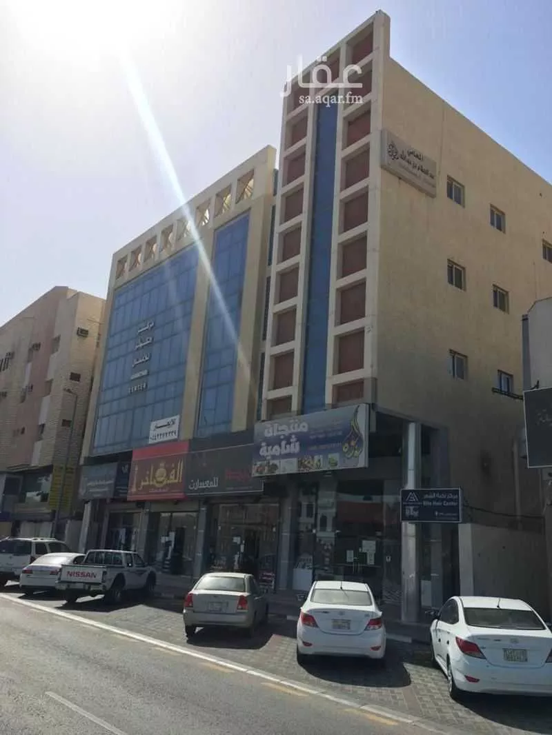 مكتب تجاري للإيجار في شارع الثامن والعشرون, حي العزيزية, مدينة الدمام, المنطقة الشرقية 1 صورة