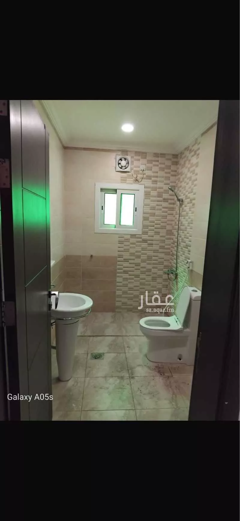 شقة للإيجار في شارع الأدباء, حي العزيزية, مدينة جدة, منطقة مكة المكرمة 1 صورة