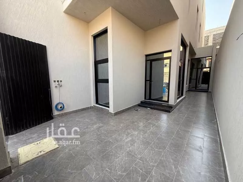 دور للبيع في شارع البيت العتيق, حي قرطبة, مدينة الرياض, منطقة الرياض 1 صورة