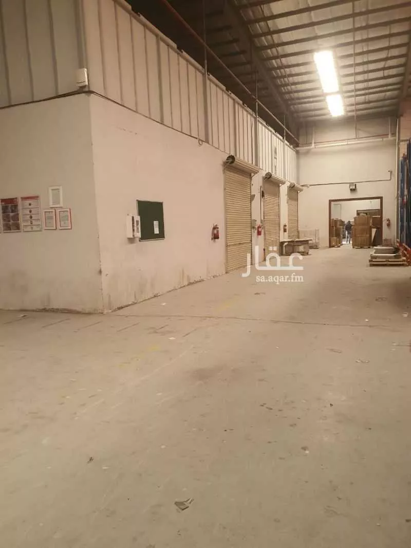 مستودع للإيجار في شارع حكيم بن الحارث, حي الدار البيضاء, مدينة الرياض, منطقة الرياض 1 صورة