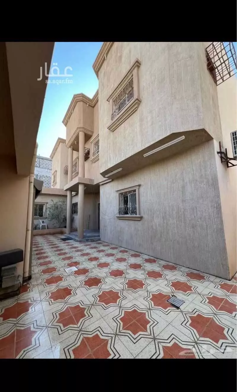 فيلا للبيع في شارع عمرو بن تميم ، حي الإتصالات ، المبرز ، الاحساء 1 صورة