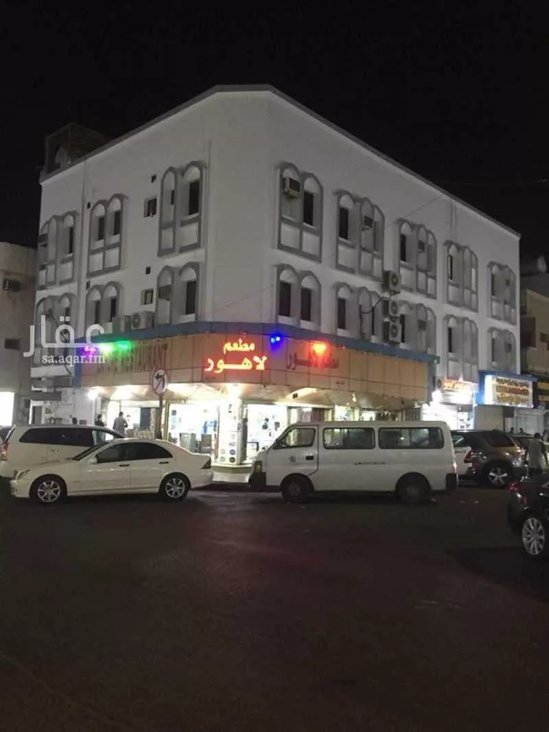 عمارة للبيع في الشارع السابع عشر, الثقبة, الخبر 1 صورة