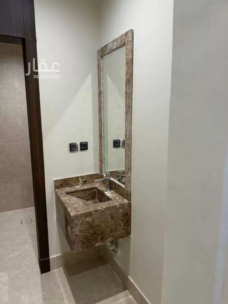 شقة للبيع في شارع احمد بن عجيان, حي طيبة, مدينة الدمام, المنطقة الشرقية 1 صورة