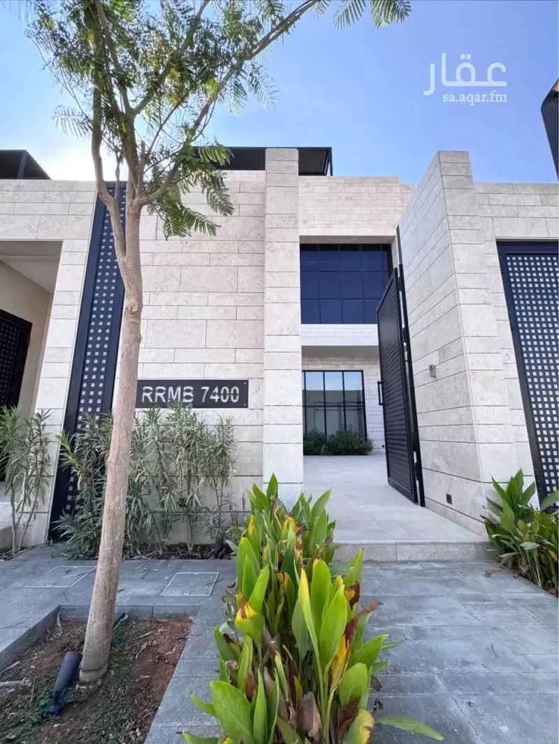 فيلا للبيع في شارع رقم 215, حي الملقا, مدينة الرياض, منطقة الرياض 1 صورة