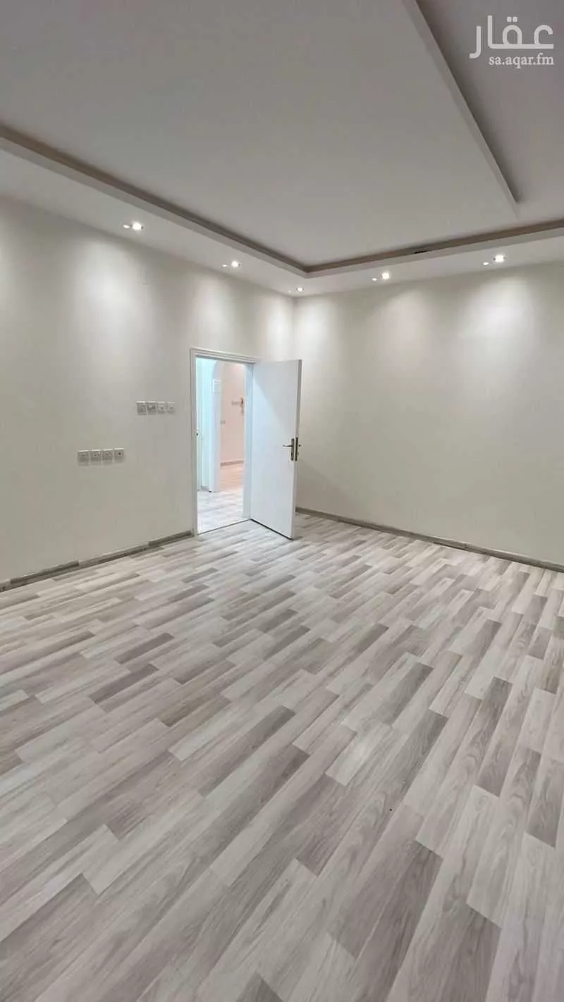 فيلا للبيع في شارع أحمد بن علي الباغاني, حي الجزيرة, مدينة الرياض, منطقة الرياض 1 صورة