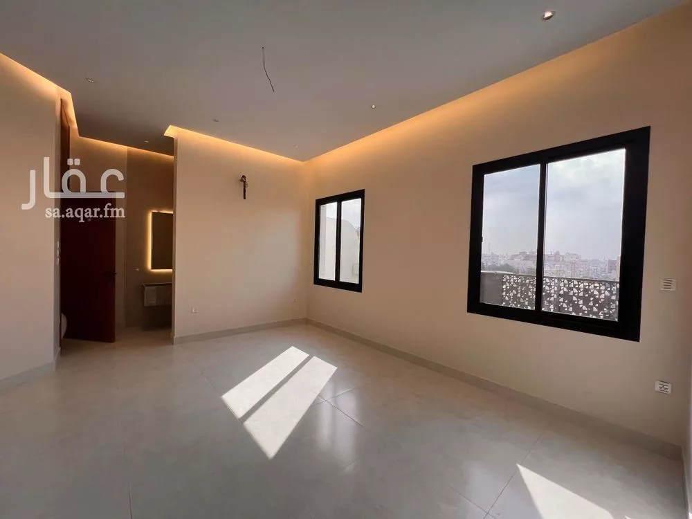 شقة للبيع في شارع جابر بن حيان, حي العزيزية, مدينة جدة, منطقة مكة المكرمة 1 صورة
