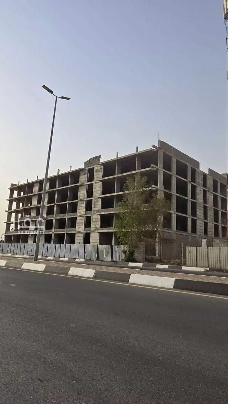 عمارة للبيع في شارع شارع البحر, حي النهضة, مدينة بيش, منطقة جازان 1 صورة