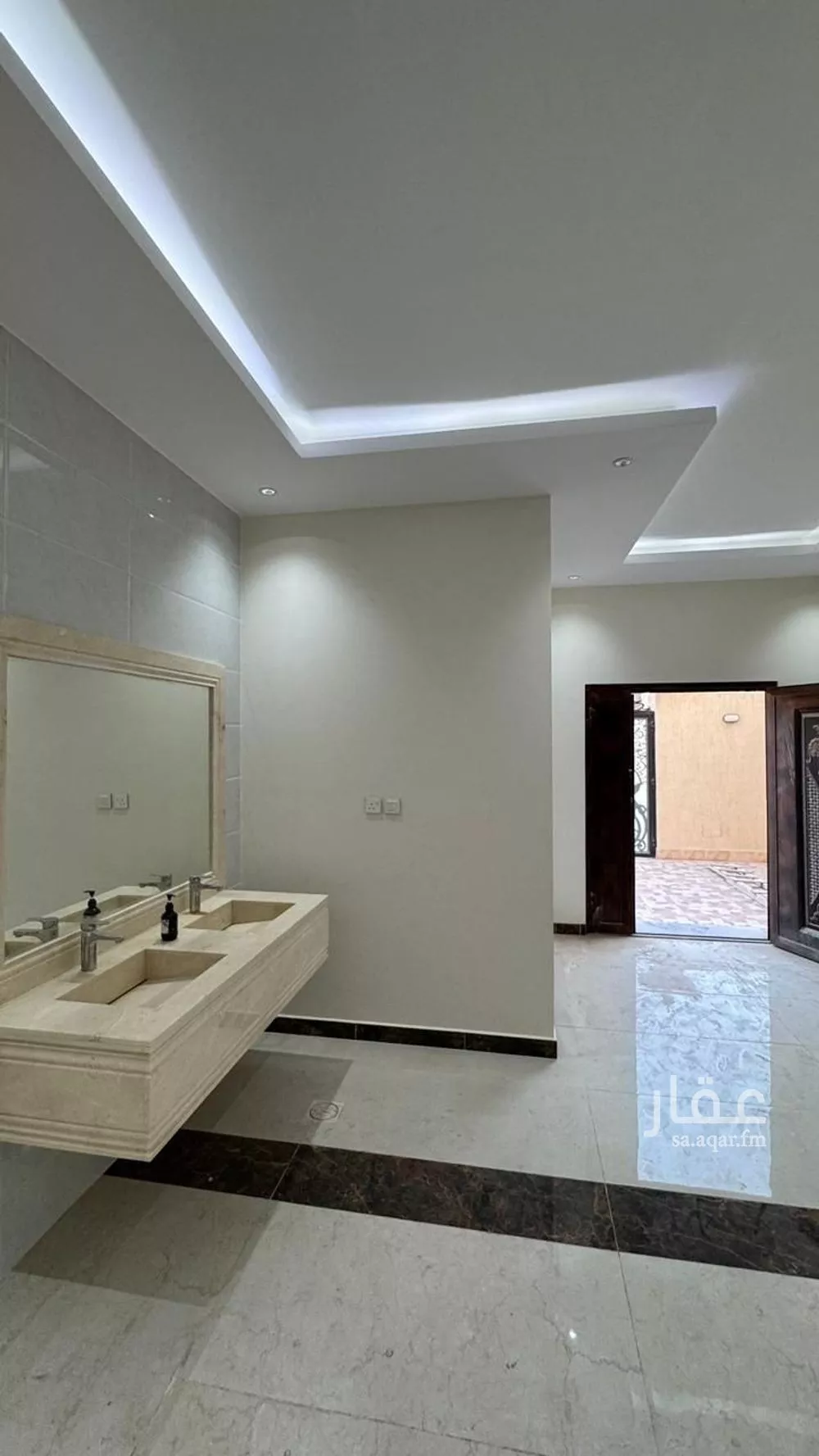 فيلا للبيع في شارع سهل بن حنيف, حي الحسام, مدينة الدمام, المنطقة الشرقية 1 صورة