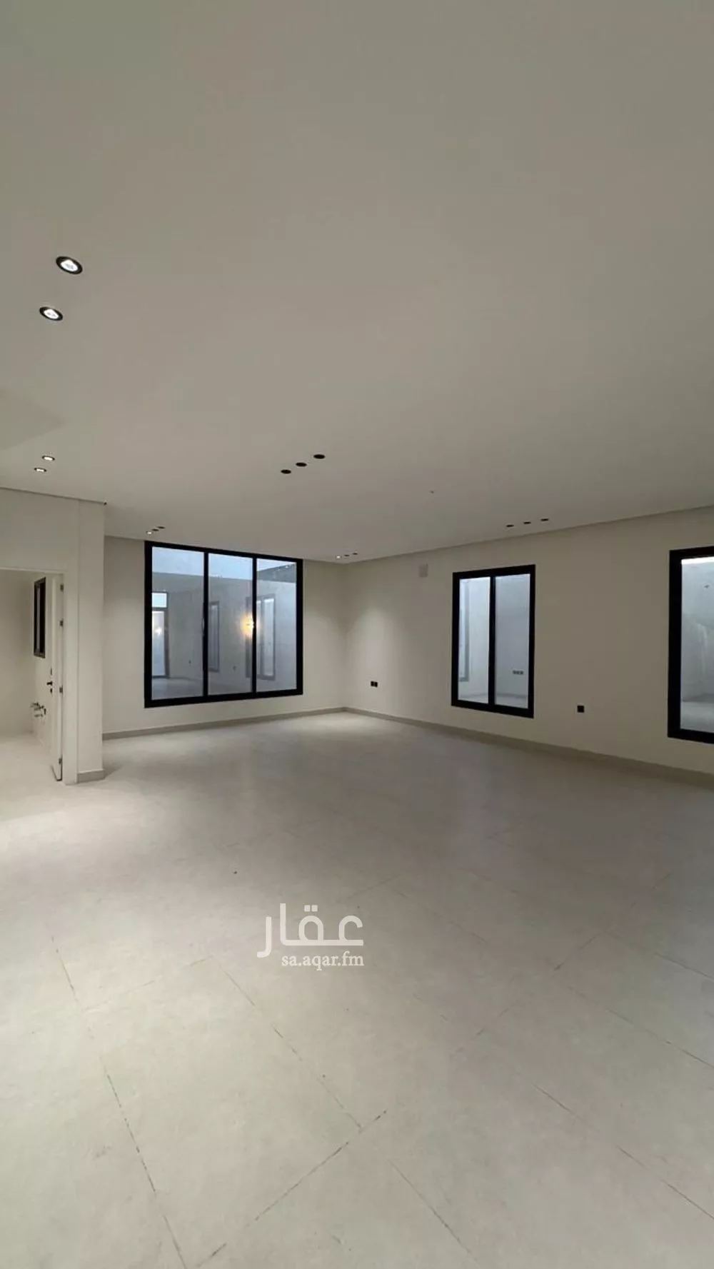 فيلا للبيع في شارع هلال التميمي, حي الصواري, مدينة الخبر, المنطقة الشرقية 1 صورة