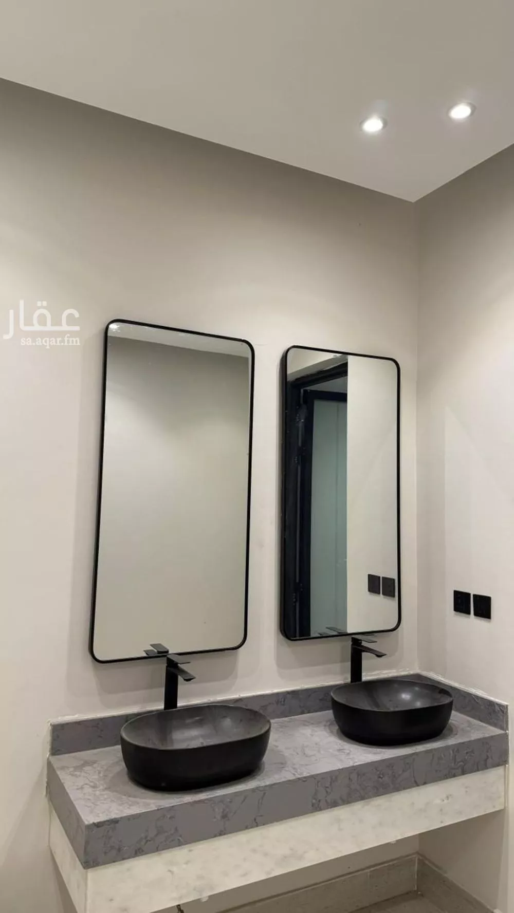 فيلا للبيع في شارع سعد الكندي, حي ضاحية الملك فهد, مدينة الدمام, المنطقة الشرقية 1 صورة