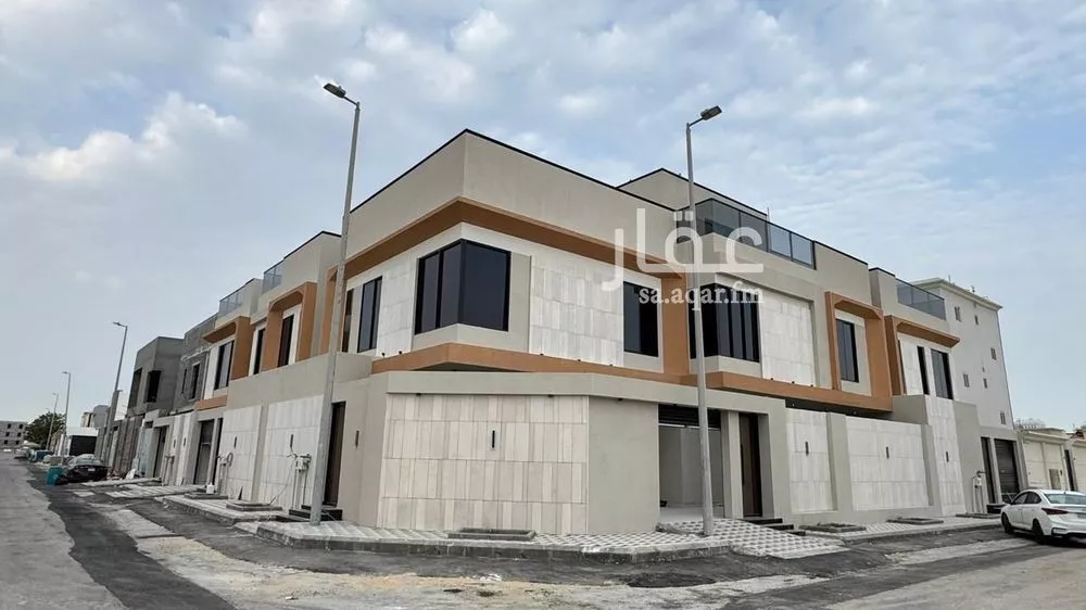 فيلا للبيع في شارع عيون اليمامه, حي الصواري, مدينة الخبر, المنطقة الشرقية 1 صورة