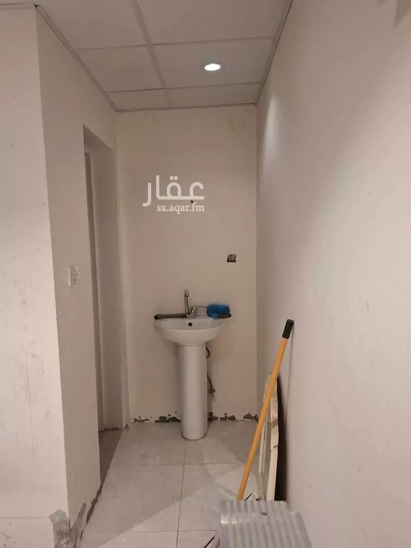 غرفة للإيجار في شارع الصالحية 32, حي الصالحية, مدينة جدة, منطقة مكة المكرمة 1 صورة