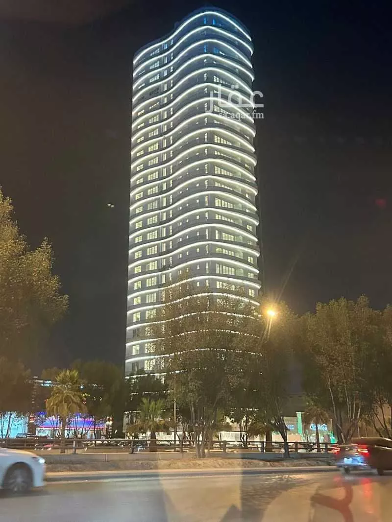 عمارة للإيجار في شارع الملك فهد, حي الرحمانية, مدينة الرياض, منطقة الرياض 1 صورة