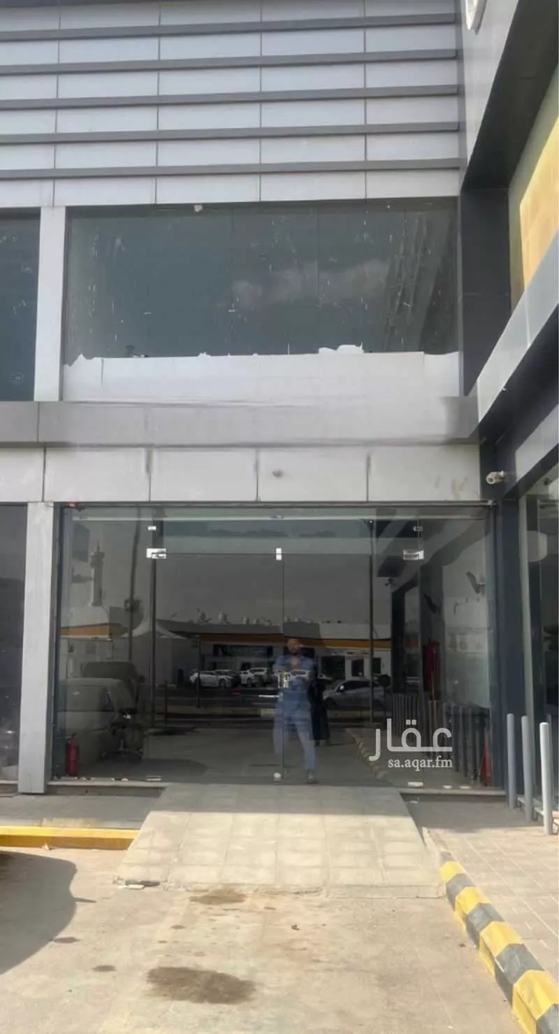 محل للإيجار في طريق الجنادرية الفرعي ، حي المعيزيلة ، الرياض ، منطقة الرياض 1 صورة