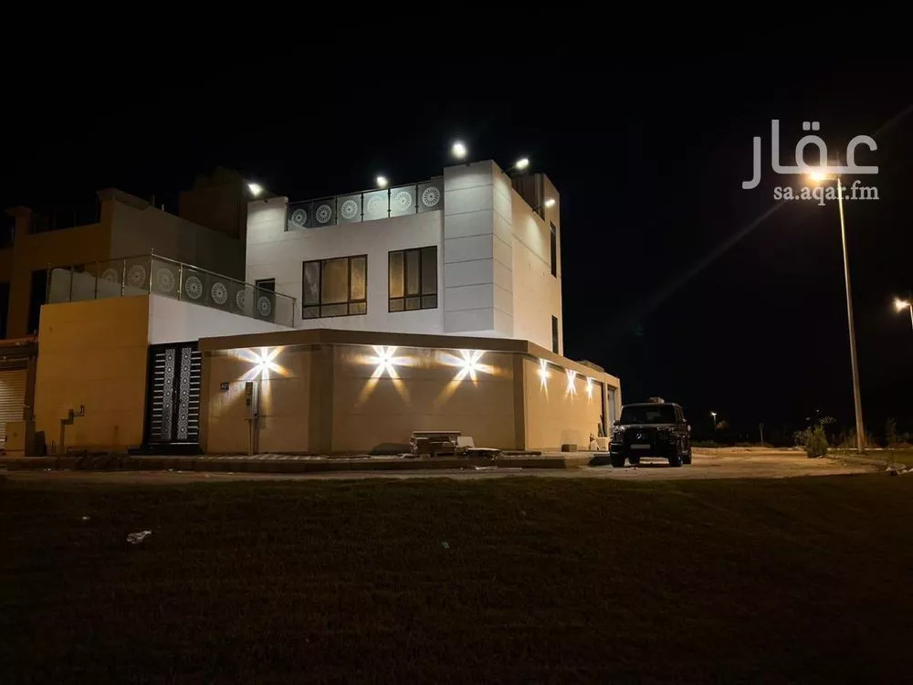 فيلا للبيع في شارع نصف القمر, حي شاطئ نصف القمر, مدينة الدمام, المنطقة الشرقية 1 صورة