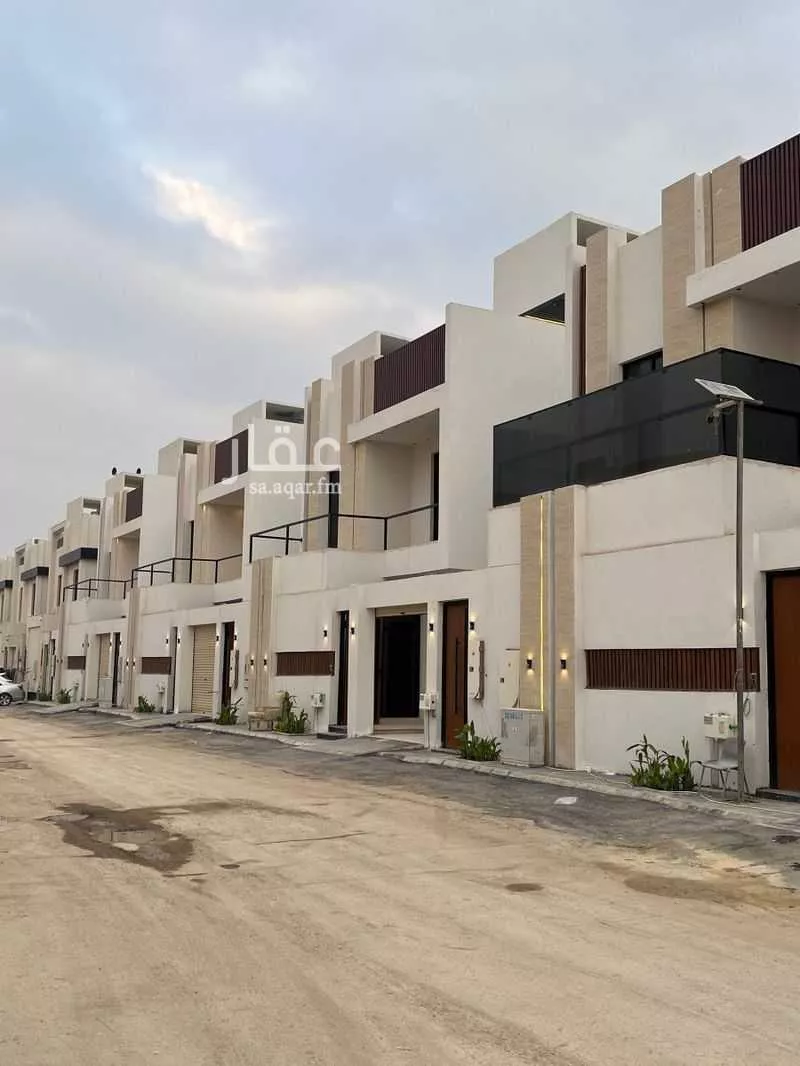 دور للبيع في شارع السرور, حي الرمال, مدينة الرياض, منطقة الرياض 1 صورة