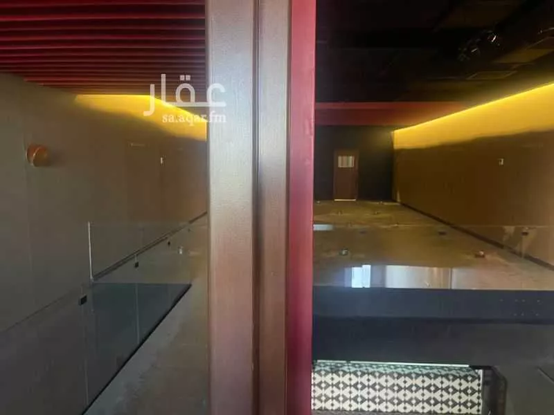 محل للإيجار في شارع طريق عثمان بن عفان, حي الملك سلمان, مدينة الرياض, منطقة الرياض 1 صورة