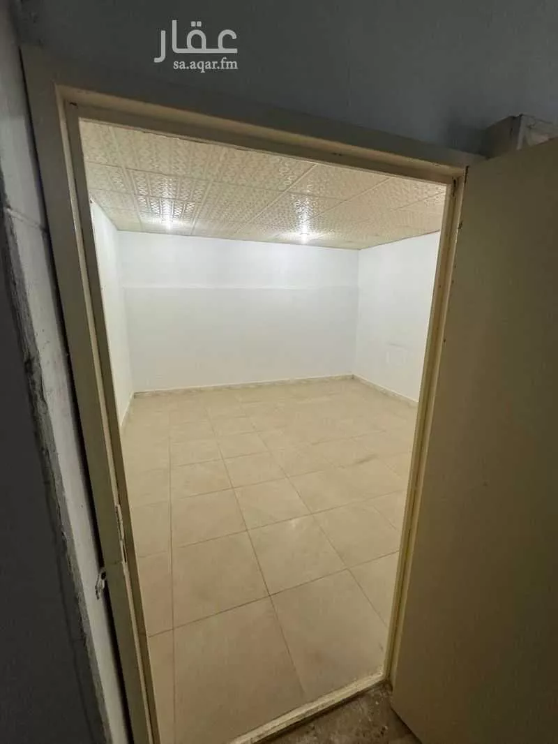 شقة للإيجار في شارع عبدالوهاب الخفاف, حي ظهرة البديعة, مدينة الرياض, منطقة الرياض 1 صورة