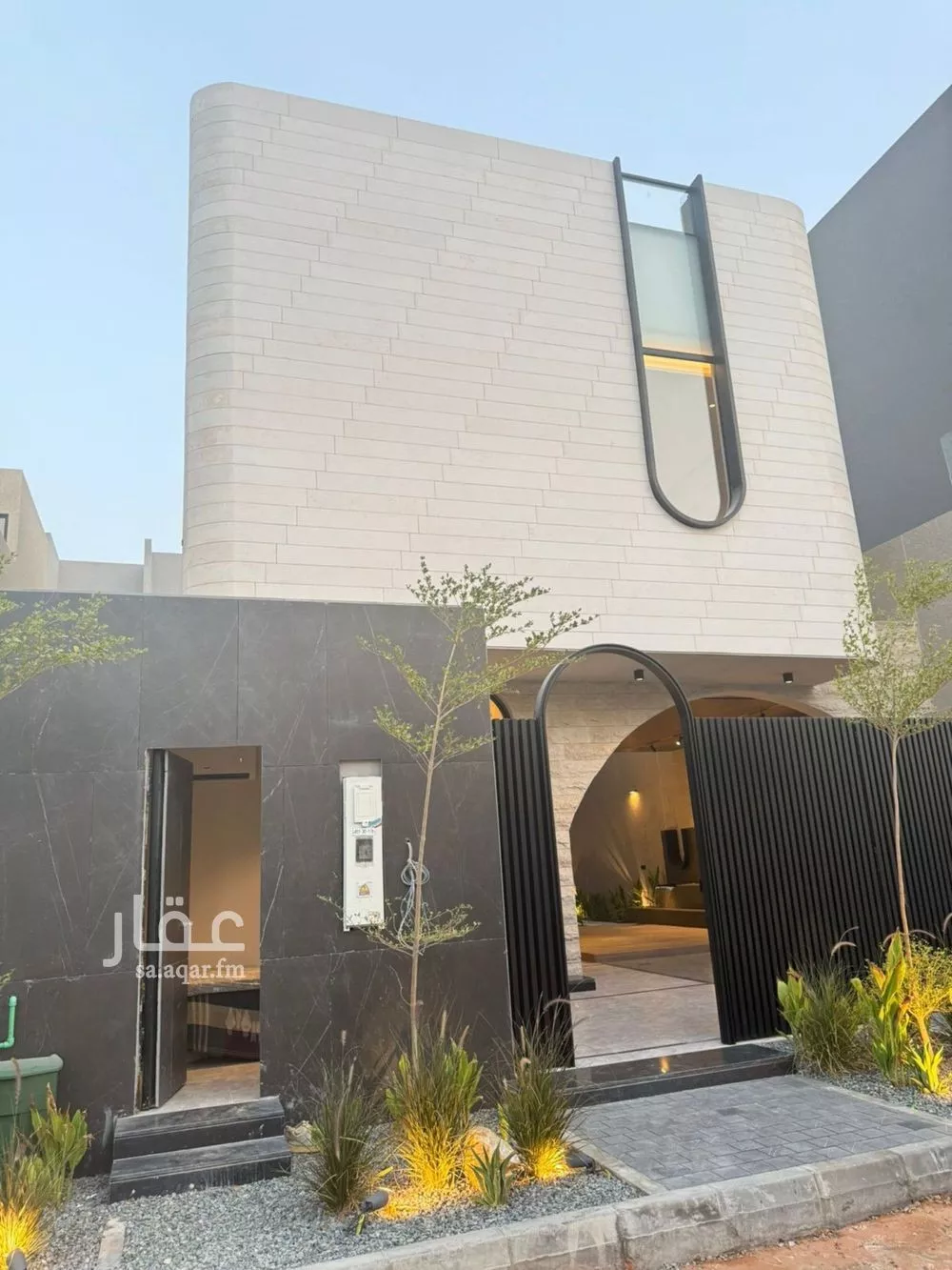 فيلا للبيع في شارع إبراهيم بن السندي, حي القيروان, مدينة الرياض, منطقة الرياض 1 صورة