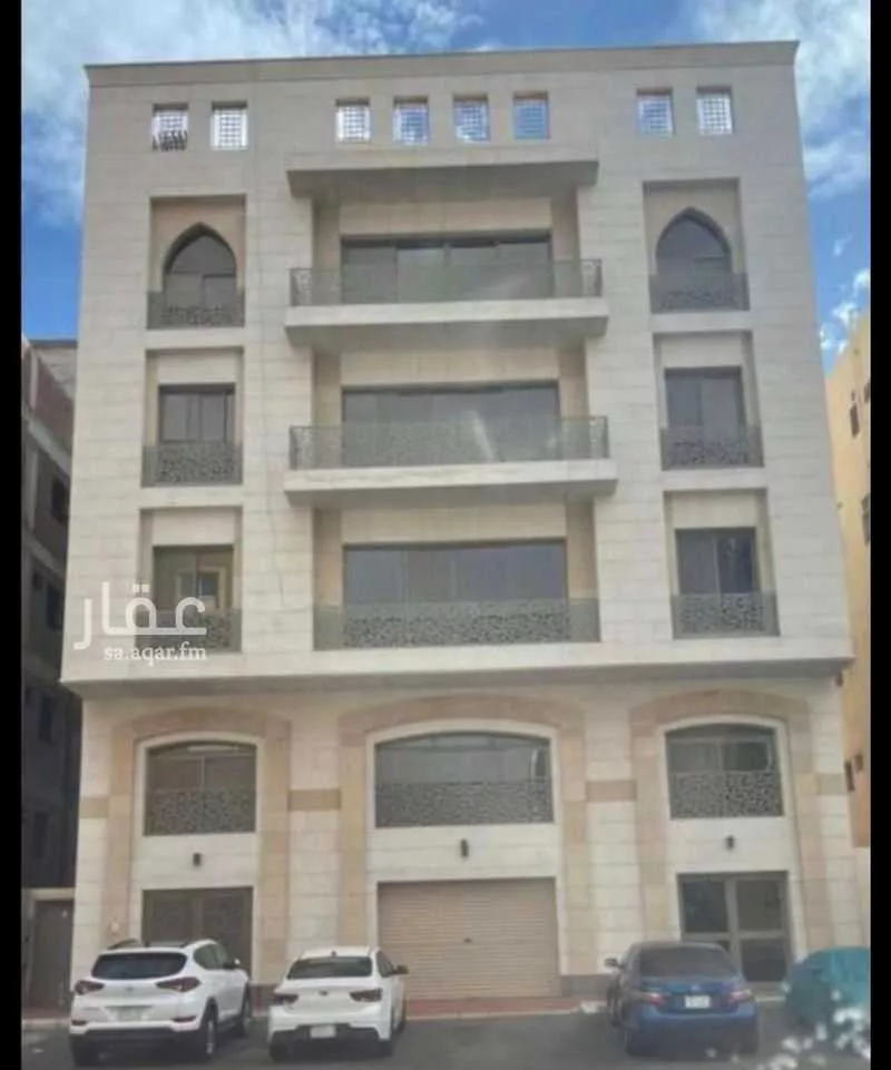 عمارة للبيع في شارع خرشه بن الحر, حي العريض, مدينة المدينه المنوره, منطقة المدينة المنورة 1 صورة