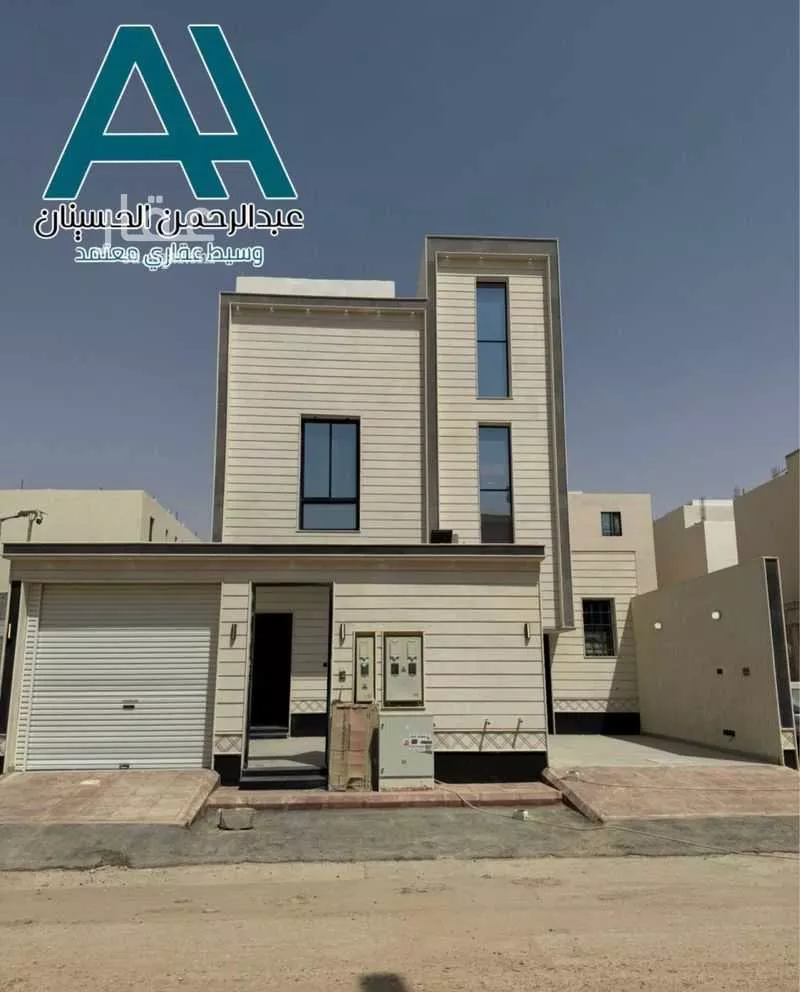 دور للبيع في شارع احمد بن عفيف, حي الجنادرية, مدينة الرياض, منطقة الرياض 1 صورة