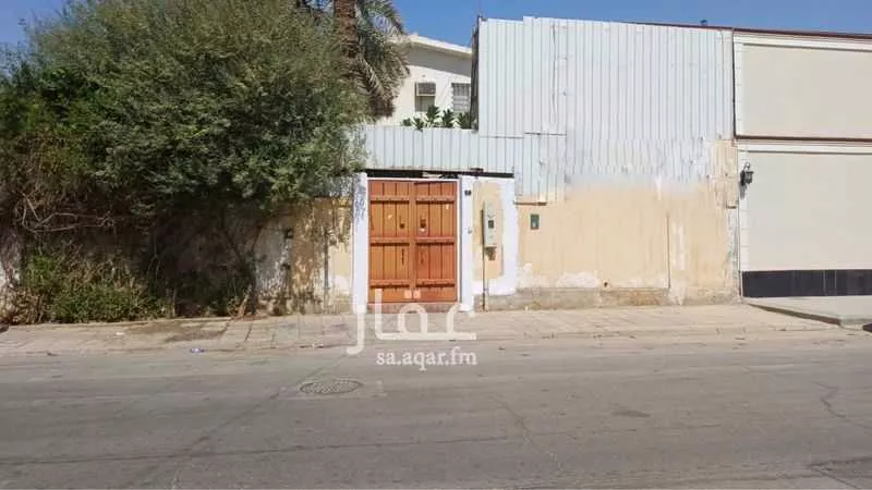 فيلا للبيع في شارع نصر الحنبلي, حي الملز, مدينة الرياض, منطقة الرياض 1 صورة